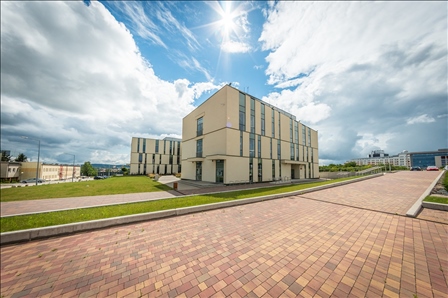 美國斯坦福大學(xué)、加州大學(xué)伯克利分校、加州州立大學(xué)三校博士后研究班